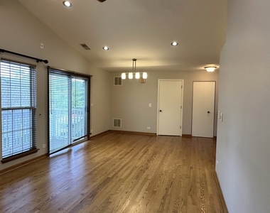 809 Spring Creek Court - Photo Thumbnail 2