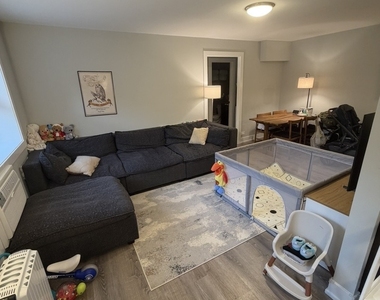 530 W Surf Street - Photo Thumbnail 8