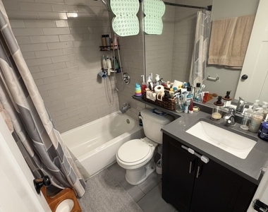 530 W Surf Street - Photo Thumbnail 13