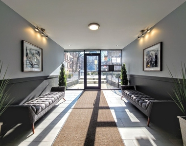 530 W Surf Street - Photo Thumbnail 1