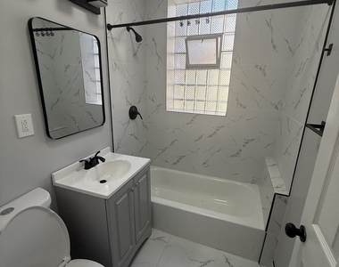 2230 E 70th Place - Photo Thumbnail 3