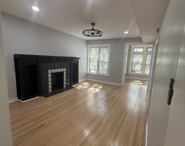 2230 E 70th Place - Photo Thumbnail 11