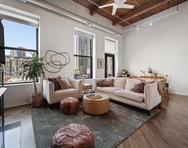 616 W Fulton Street - Photo Thumbnail 3