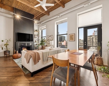 616 W Fulton Street - Photo Thumbnail 2