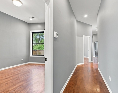 4834 S Prairie Avenue - Photo Thumbnail 7