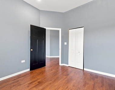 4834 S Prairie Avenue - Photo Thumbnail 6