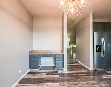 105 Station Park Circle - Photo Thumbnail 9