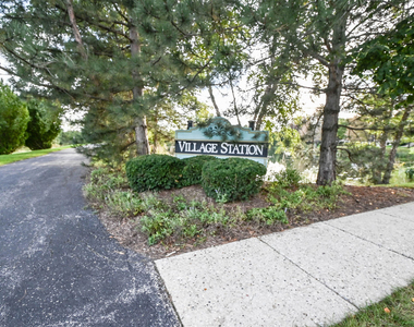 105 Station Park Circle - Photo Thumbnail 3