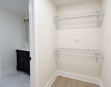 4347 W Irving Park Road - Photo Thumbnail 9