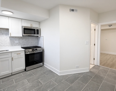 4347 W Irving Park Road - Photo Thumbnail 3