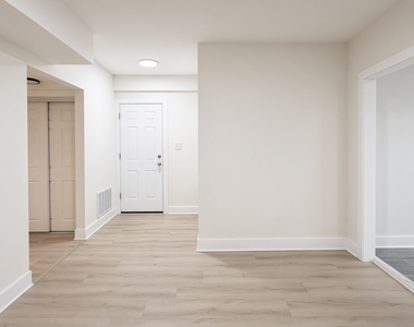 4347 W Irving Park Road - Photo Thumbnail 6