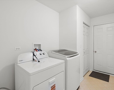 1690 Buckingham Drive - Photo Thumbnail 13