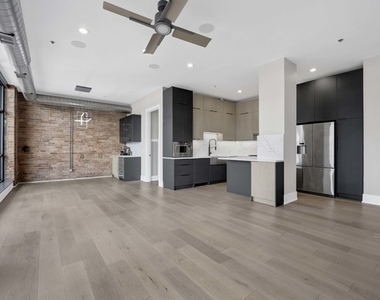 23 N Green Street - Photo Thumbnail 4