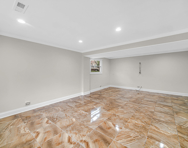 515 Falmouth Lane - Photo Thumbnail 15
