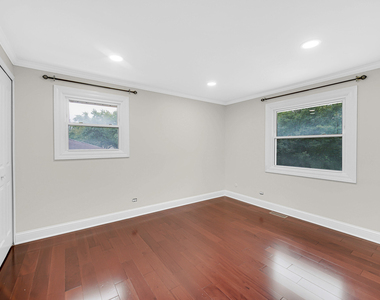 515 Falmouth Lane - Photo Thumbnail 13