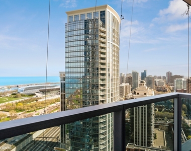 1201 S Prairie Avenue - Photo Thumbnail 18