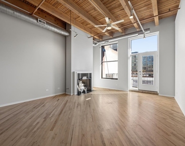 616 W Fulton Street - Photo Thumbnail 1