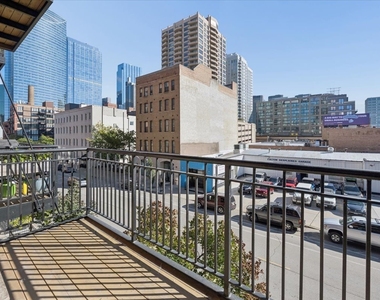 616 W Fulton Street - Photo Thumbnail 19