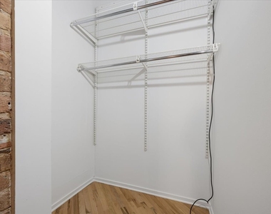 616 W Fulton Street - Photo Thumbnail 17