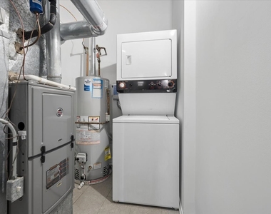 616 W Fulton Street - Photo Thumbnail 18