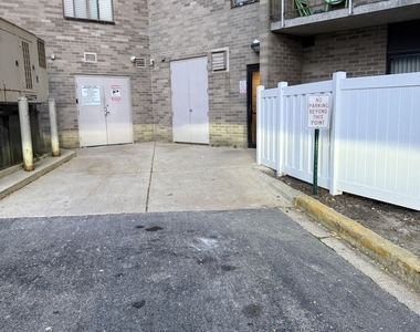 6176 Knoll Lane Court - Photo Thumbnail 34