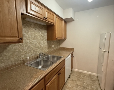 6176 Knoll Lane Court - Photo Thumbnail 23
