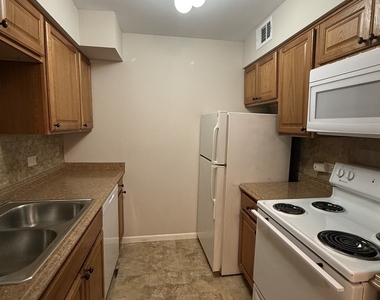6176 Knoll Lane Court - Photo Thumbnail 1