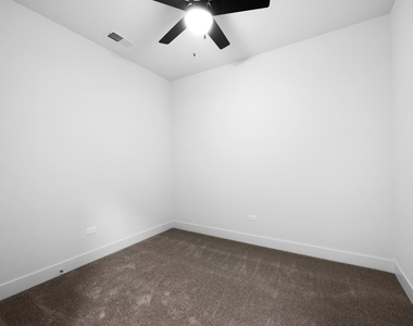 27 W Park Boulevard - Photo Thumbnail 9