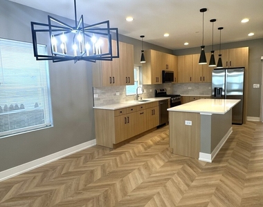 12207 S Mcdaniel Street - Photo Thumbnail 8