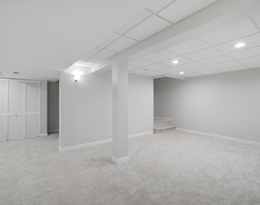 611 Lakeridge Court - Photo Thumbnail 20