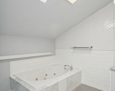 3755 N Wilton Avenue - Photo Thumbnail 14
