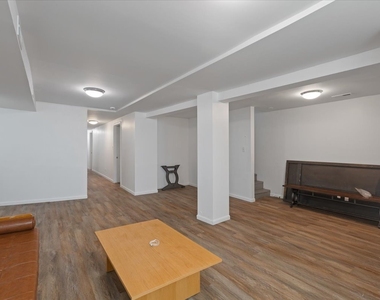 1944 S Springfield Avenue - Photo Thumbnail 4