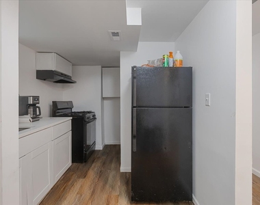 1944 S Springfield Avenue - Photo Thumbnail 2
