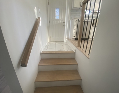 9105 Oleander Avenue - Photo Thumbnail 19