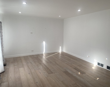 9105 Oleander Avenue - Photo Thumbnail 2