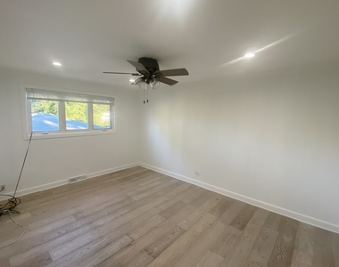 9105 Oleander Avenue - Photo Thumbnail 8