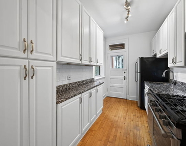 731 W Bittersweet Place - Photo Thumbnail 3