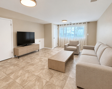 7847 Maple Street - Photo Thumbnail 11