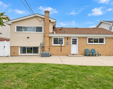 7847 Maple Street - Photo Thumbnail 13