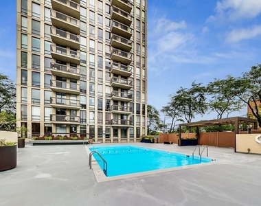 1660 N Lasalle Street - Photo Thumbnail 19
