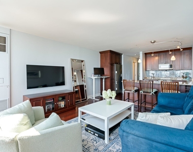 1660 N Lasalle Street - Photo Thumbnail 7