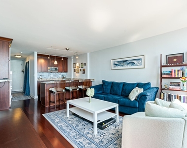 1660 N Lasalle Street - Photo Thumbnail 6