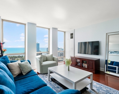 1660 N Lasalle Street - Photo Thumbnail 8