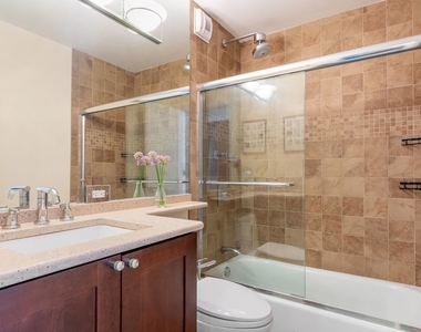 1660 N Lasalle Street - Photo Thumbnail 11
