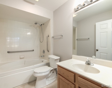 2932 Bartlett Court - Photo Thumbnail 11