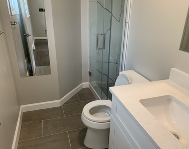 1114 N Crabtree Lane - Photo Thumbnail 8
