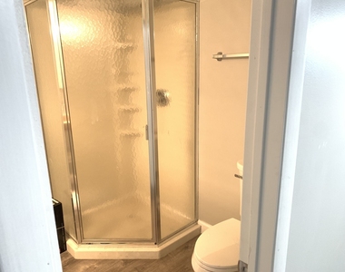1114 N Crabtree Lane - Photo Thumbnail 10
