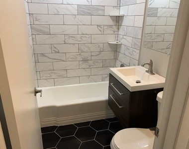 1114 N Crabtree Lane - Photo Thumbnail 4