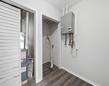 5135 S Wood Street - Photo Thumbnail 15