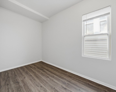 5135 S Wood Street - Photo Thumbnail 13